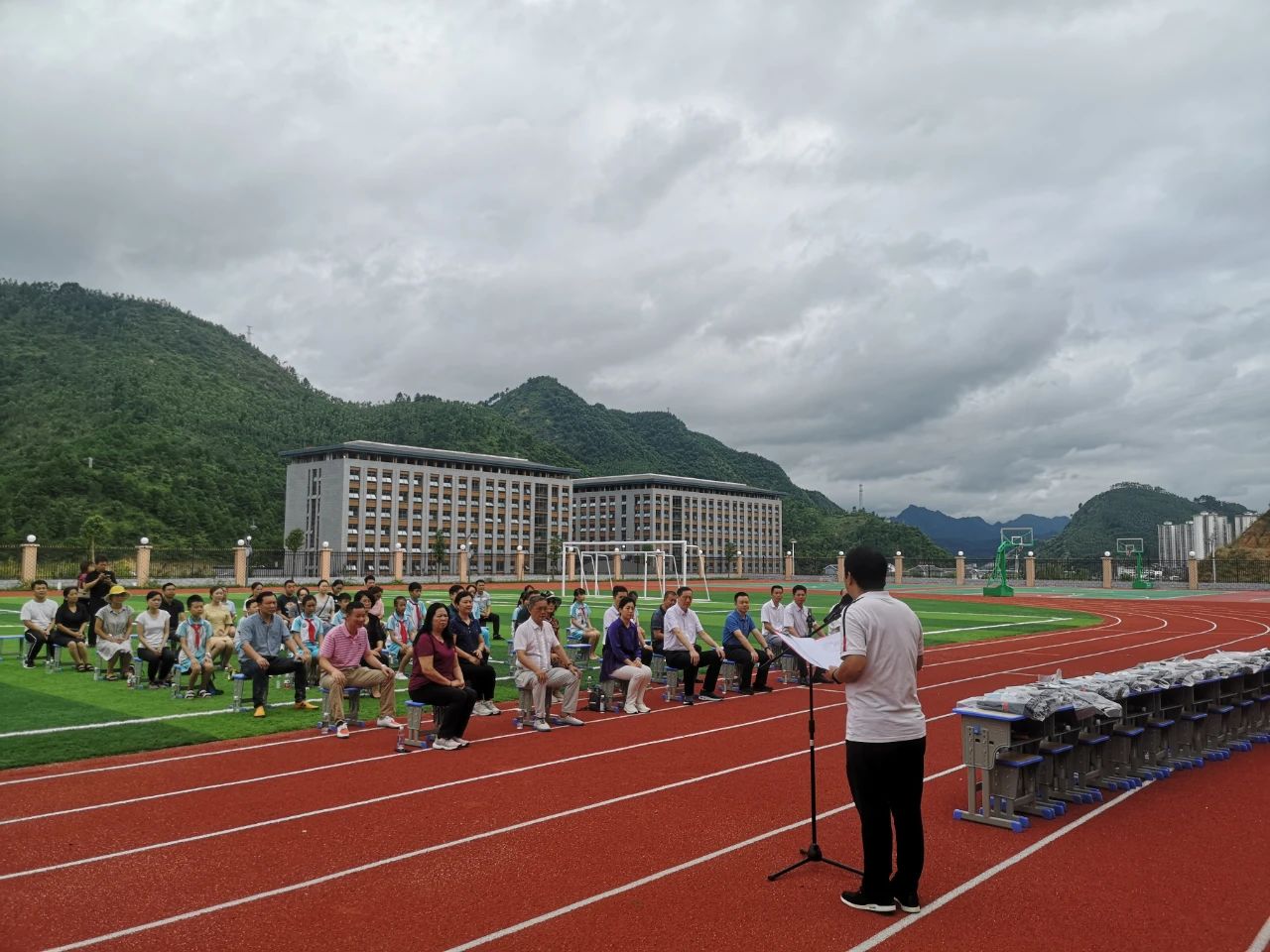 省酒協(xié)會(huì )長(cháng)、賽思達董事長(cháng)唐樹(shù)松先生赴貴州考察對接東西部扶貧協(xié)作工作